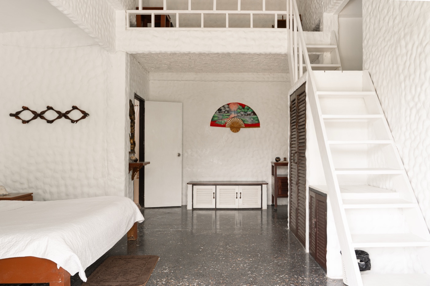 Sunrise Room